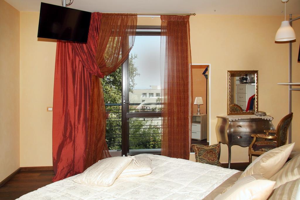 B&B Villa Il Sughero Monopoli Bagian luar foto