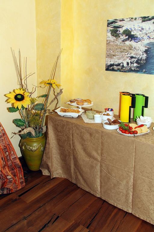B&B Villa Il Sughero Monopoli Bagian luar foto